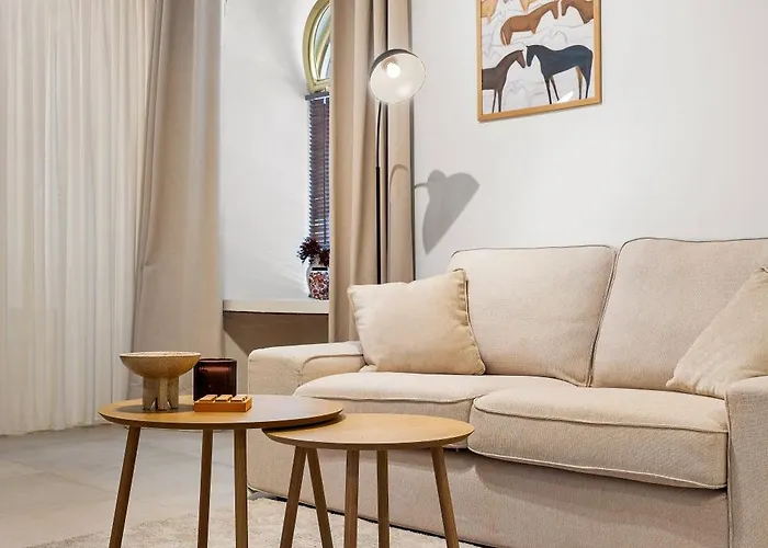 Augusto Collection Boutique Old Town *