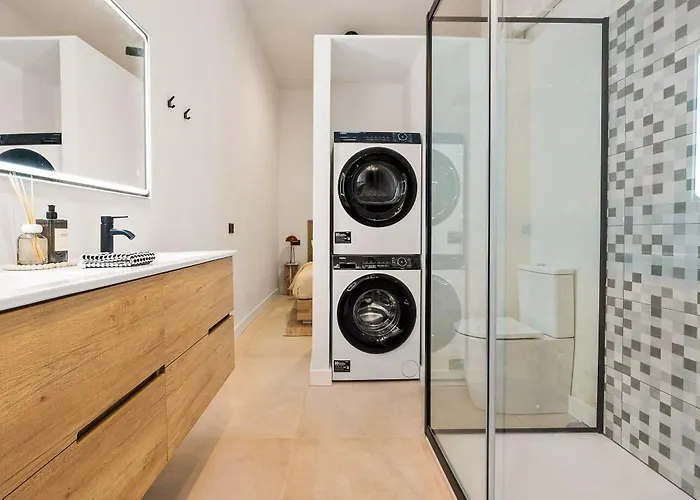 Augusto Collection Boutique Old Town